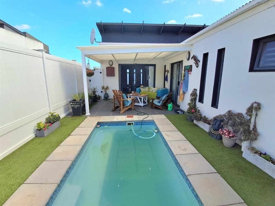 2 Bedroom Property for Sale in Nahoon Valley Park Eastern Cape